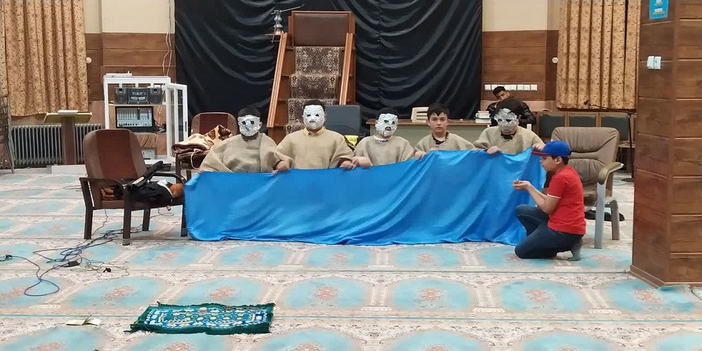 «پيراهن مشکي» از اروميه به فينال جشنواره ملي تئاتر شبستان راه يافت
